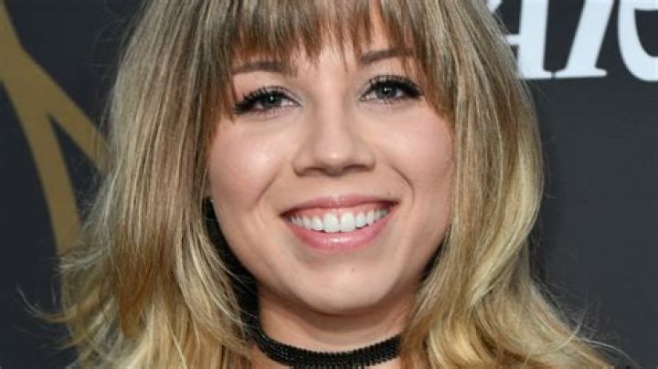 Jennette McCurdy Net Worth: How Much is She Worth?
