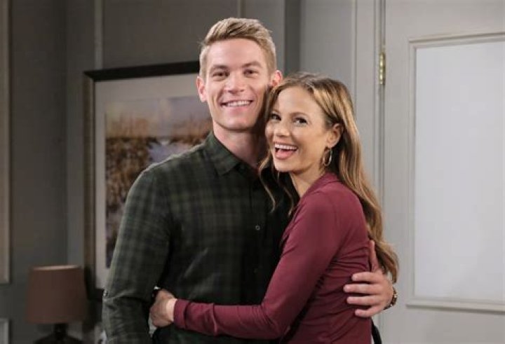 Know About Lucas Hedges; Girlfriend, Movies, Age, Net Worth, Height