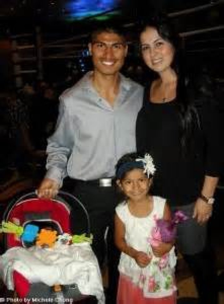 Know About Mikey Garcia; Wife, Parents, Net Worth, Height