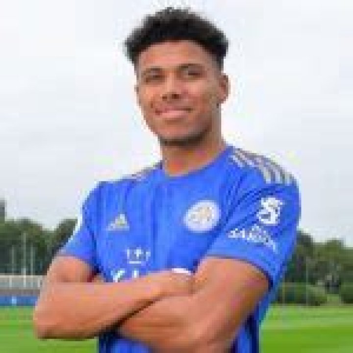 Who Is Leicester City James Justin Girlfriend? His Family & Facts